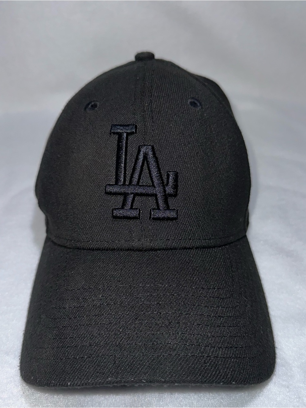 LA Dodgers New Era 39THIRTY Black Tonal Logo Cap S/M